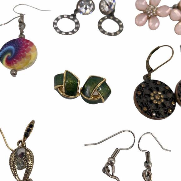 Costume Jewelry Earrings Mixed 15+ Piece Lot Some New - Picture 9 of 9